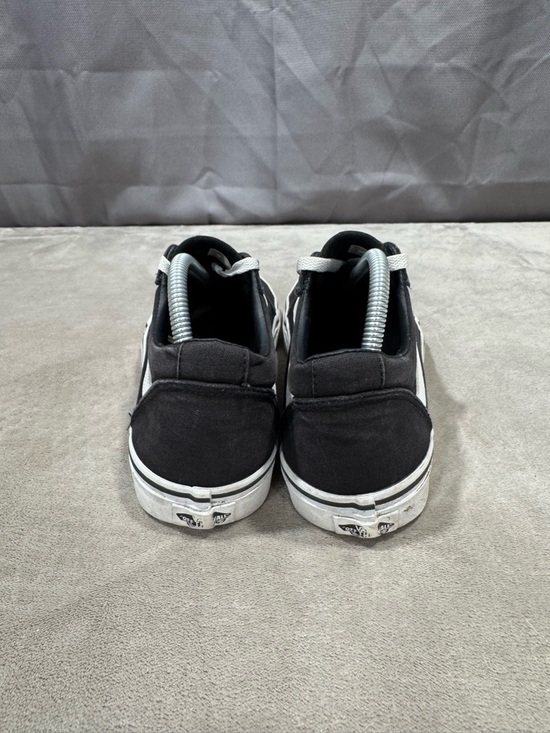 Vans Ward Old Skool Low-Top Sneakers - Picture 3 of 11